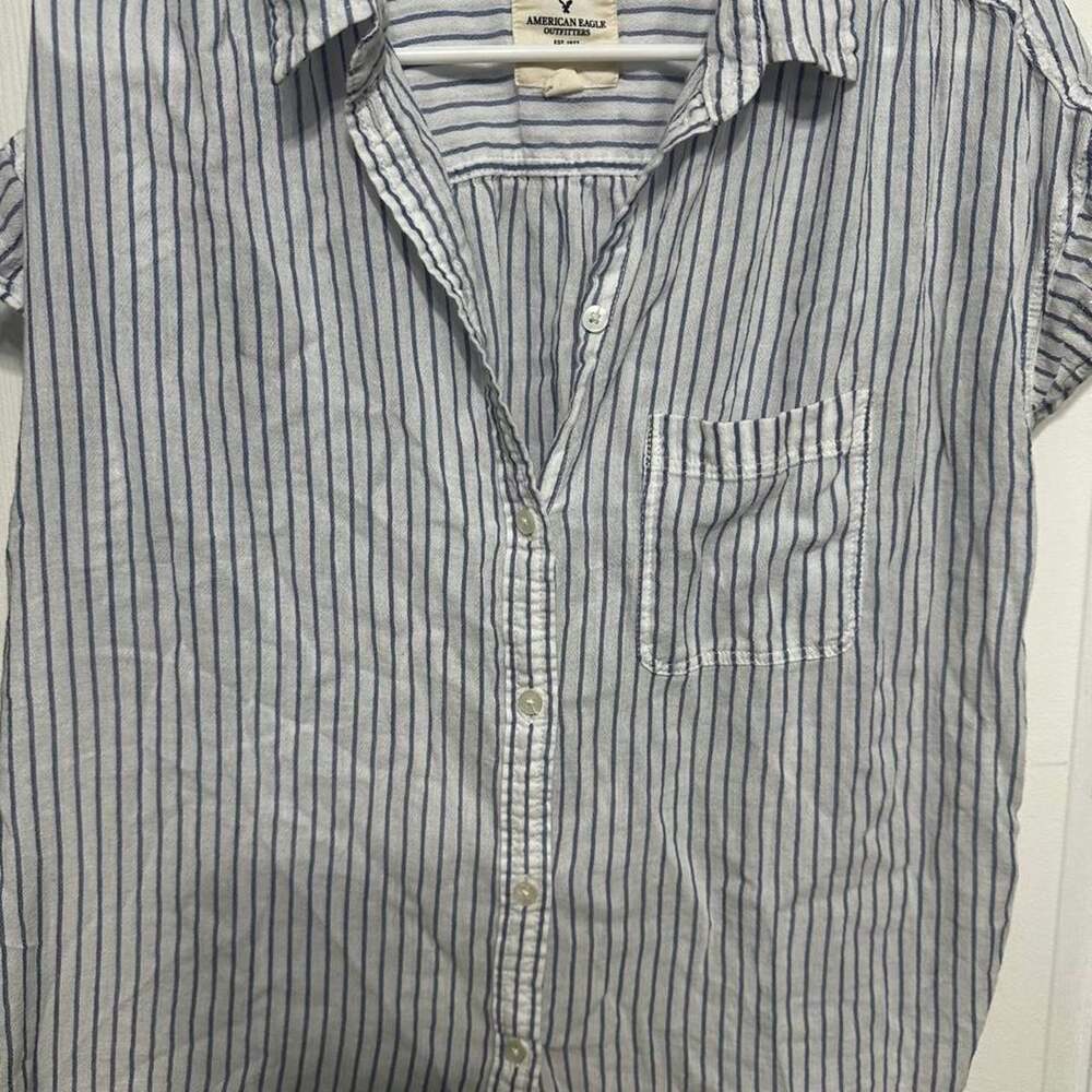 American Eagle Women's Blue and White Shirt